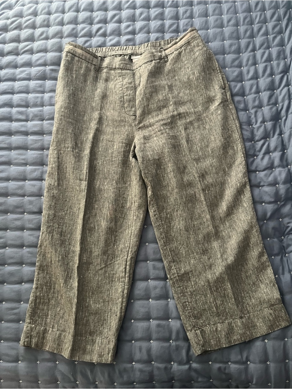 Chico’s Wide Leg Linen-Blend Cropped Pants in Heathered Gray